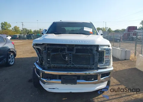 2018 Ford F-250 Xlt из США, поврежденный, VIN 1FT7W2BT0JEC13342